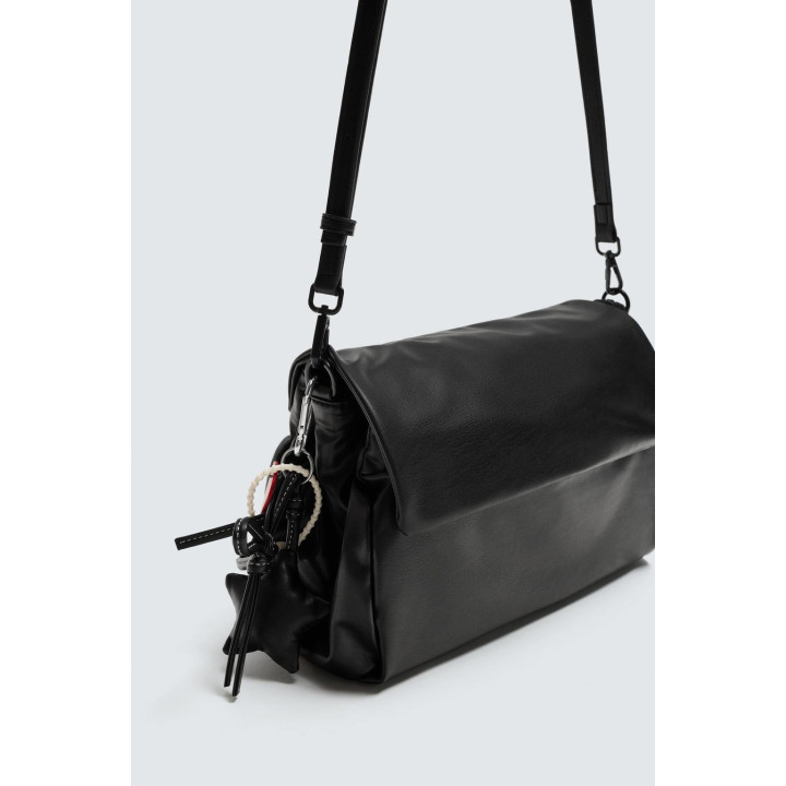 СУМКА-МЕССЕНДЖЕР С КЛАПАНОМ И БРЕЛОКОМ