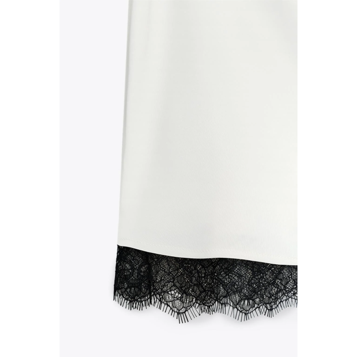 АТЛАСНЫЙ ТОП С КРУЖЕВОМ И ГОРЛОВИНОЙ ХАЛТЕР