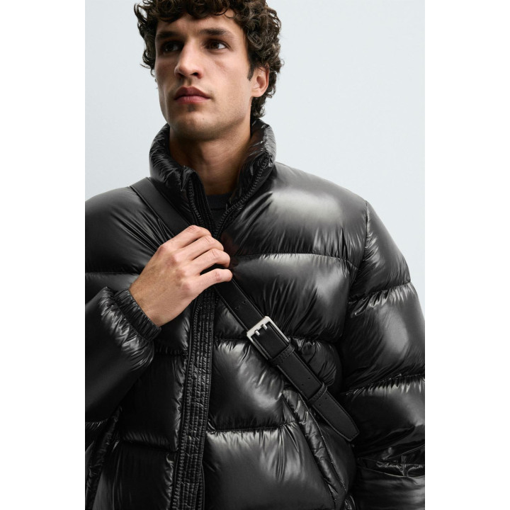 ОДНОТОННАЯ ВЕРТИКАЛЬНАЯ СУМКА