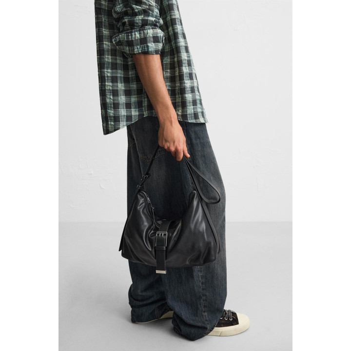 СУМКА С ПРЯЖКАМИ