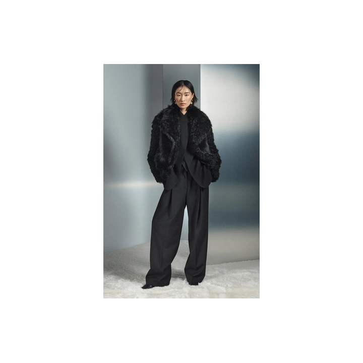 КОРОТКОЕ ПАЛЬТО ИЗ ИСКУССТВЕННОГО МЕХА — ZW COLLECTION