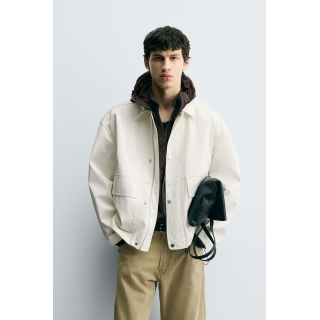 КУРТКА СВОБОДНОГО КРОЯ С БЛЕСТЯЩЕЙ ОТДЕЛКОЙ