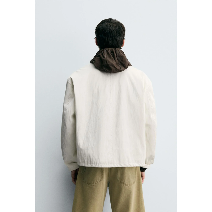 КУРТКА СВОБОДНОГО КРОЯ С БЛЕСТЯЩЕЙ ОТДЕЛКОЙ