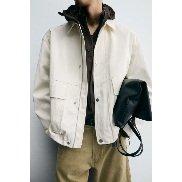 КУРТКА СВОБОДНОГО КРОЯ С БЛЕСТЯЩЕЙ ОТДЕЛКОЙ