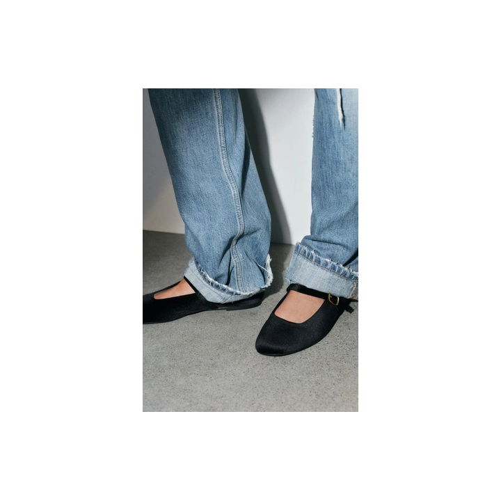 БАЛЕТКИ С ПРЯЖКОЙ ИЗ БАРХАТА