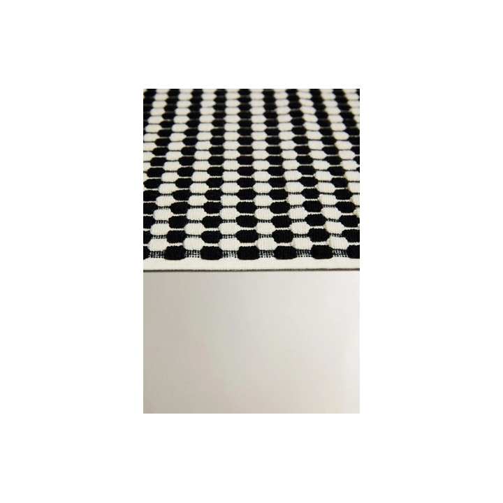 TEXTURED WAFFLE BATH MAT