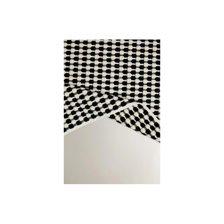 TEXTURED WAFFLE BATH MAT