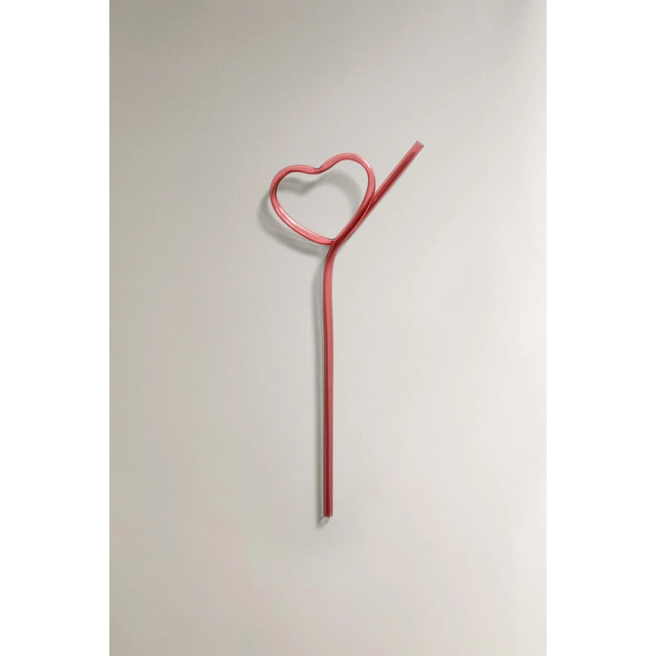 Пластиковая кружка zara красная