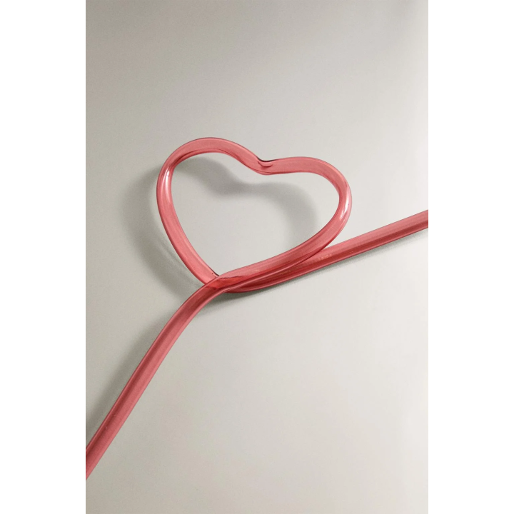 Пластиковая кружка zara красная