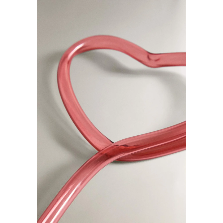 Пластиковая кружка zara красная