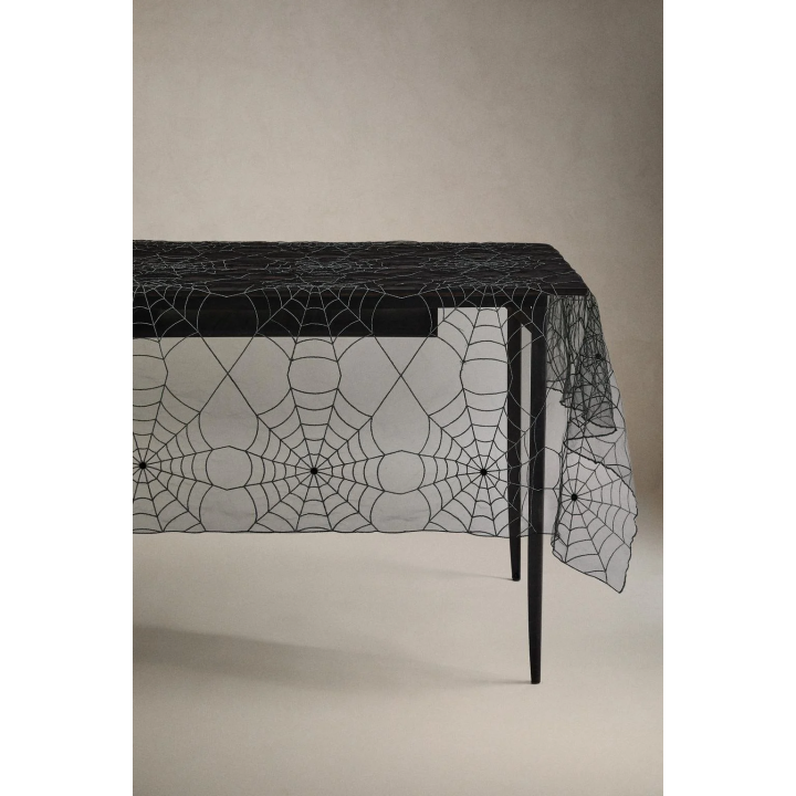 TULLE HALLOWEEN SPIDER WEB TABLECLOTH
