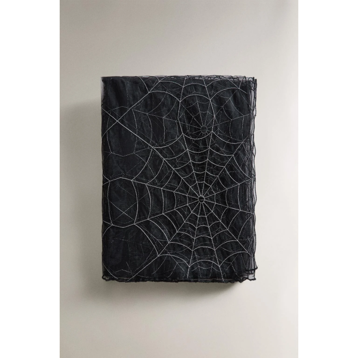 TULLE HALLOWEEN SPIDER WEB TABLECLOTH