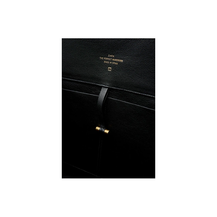 CHILDREN'S STONEWARE HALLOWEEN CAT PLATE