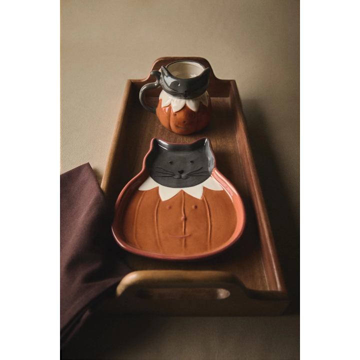 CHILDREN'S STONEWARE HALLOWEEN CAT PLATE