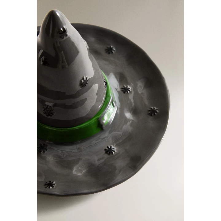 CHILDREN'S CERAMIC WITCH HAT PLATE