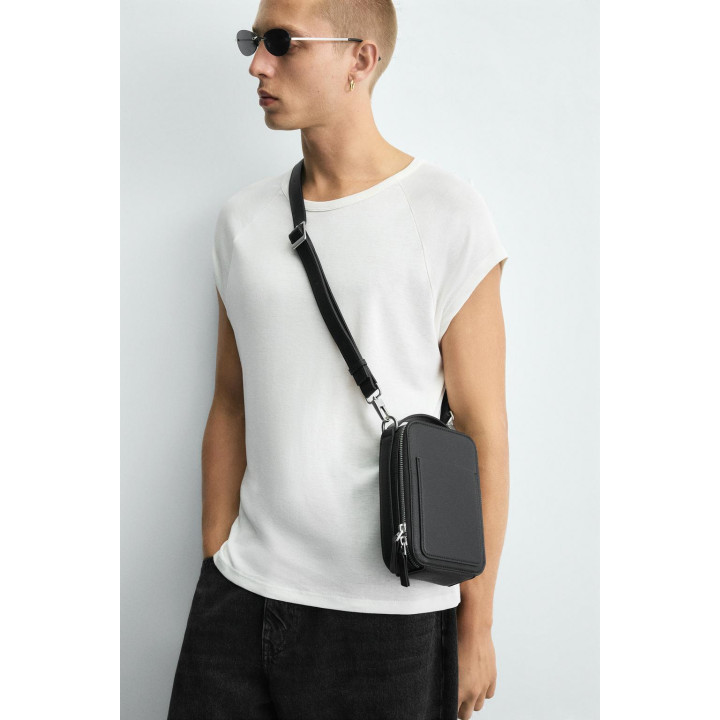 Кожаная сумка через плечо с текстурой