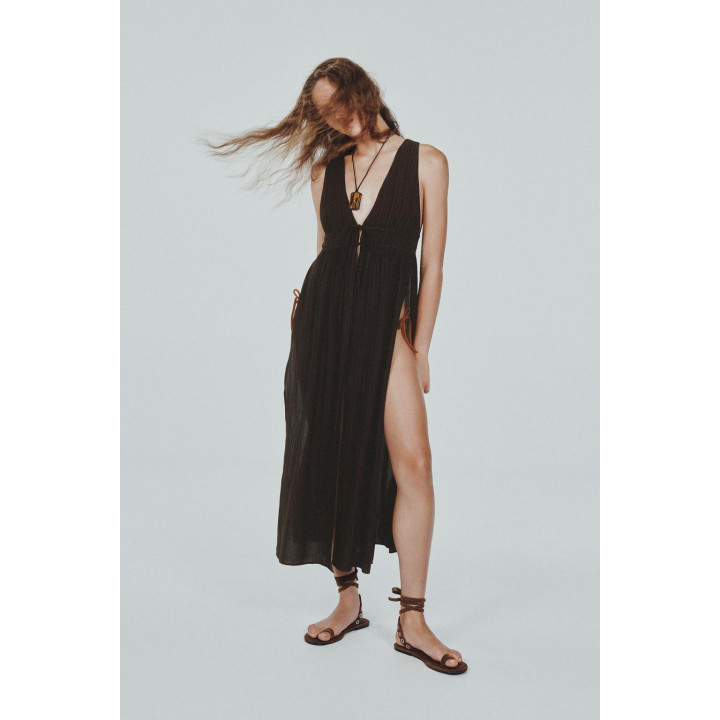 КОЖАНЫЕ САНДАЛИИ С МЕТАЛЛИЧЕСКИМИ ЛЮВЕРСАМИ