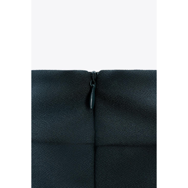 КРЕПОВЫЙ ТОП С ГОРЛОВИНОЙ ХАЛТЕР