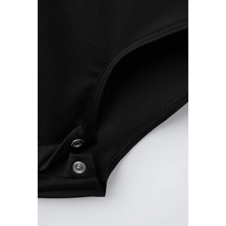 БОДИ С ВОРОТНИКОМ-СТОЙКОЙ