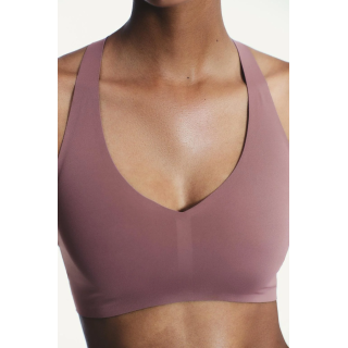 БЕСШОВНЫЙ ТОП ИЗ ПОЛИАМИДА