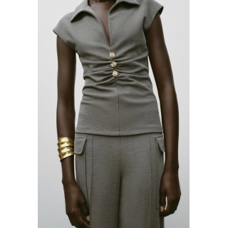 ТОП ИЗ ПИКЕ С ПУГОВИЦАМИ