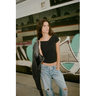 АСИММЕТРИЧНЫЙ ТОП СО СБОРКАМИ