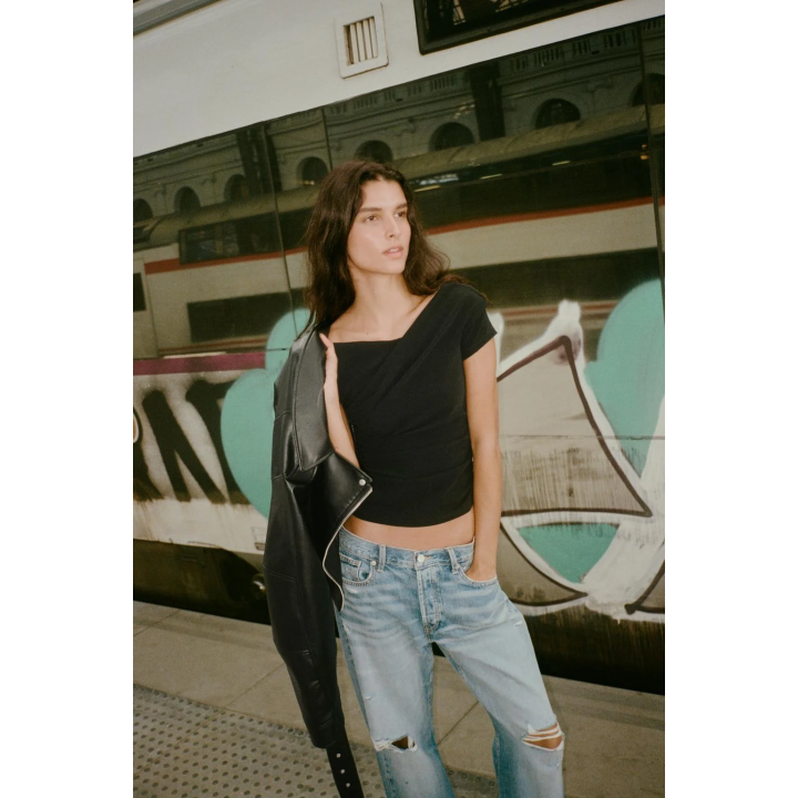 АСИММЕТРИЧНЫЙ ТОП СО СБОРКАМИ