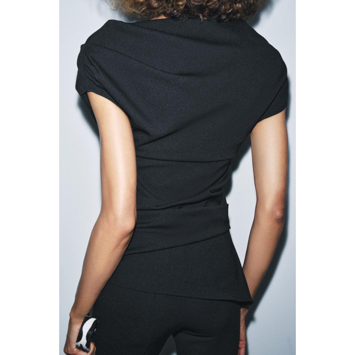 ТОП АСИММЕТРИЧНОГО КРОЯ СО СКЛАДКАМИ