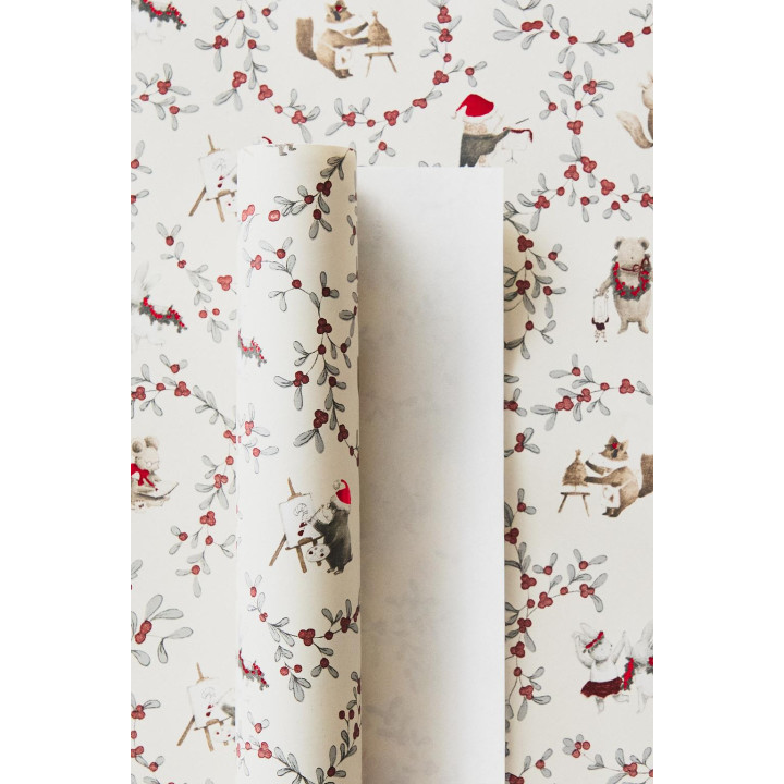 Праздничная упаковочная бумага с животными на рождество