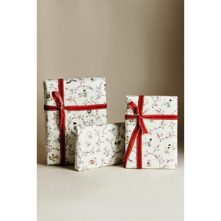Праздничная упаковочная бумага с животными на рождество