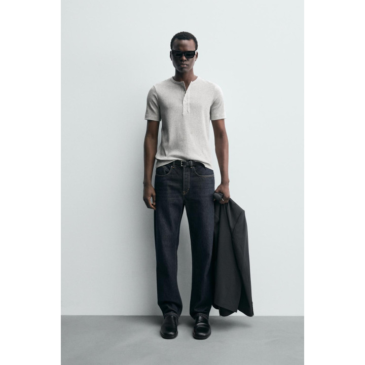 ФУТБОЛКА С ВОРОТНИКОМ НА ПУГОВИЦАХ