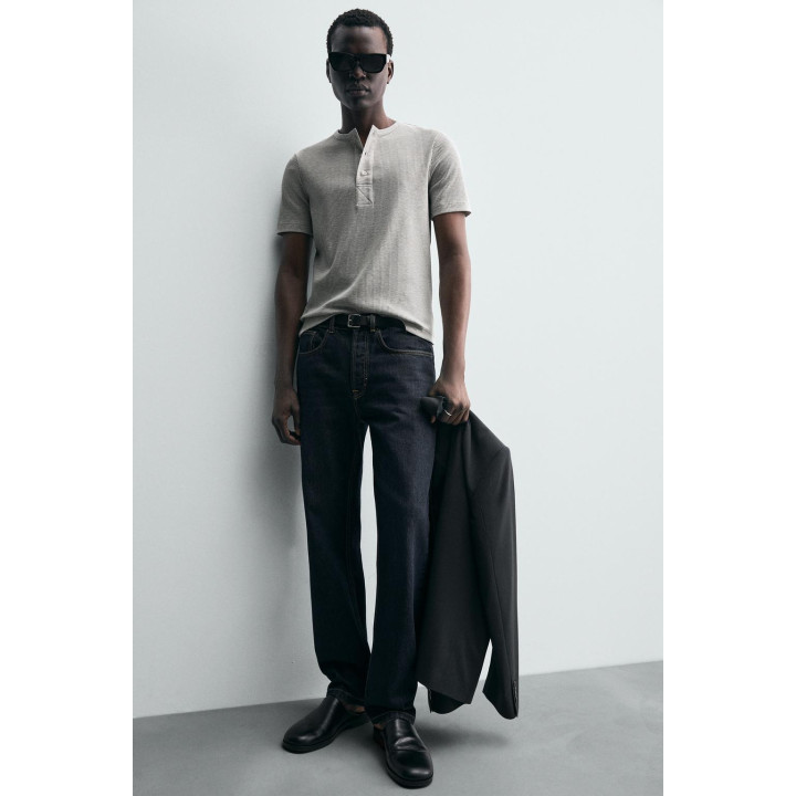 ФУТБОЛКА С ВОРОТНИКОМ НА ПУГОВИЦАХ