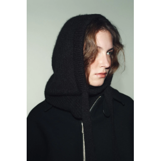 ТРИКОТАЖНЫЙ КАПЮШОН В РУБЧИК