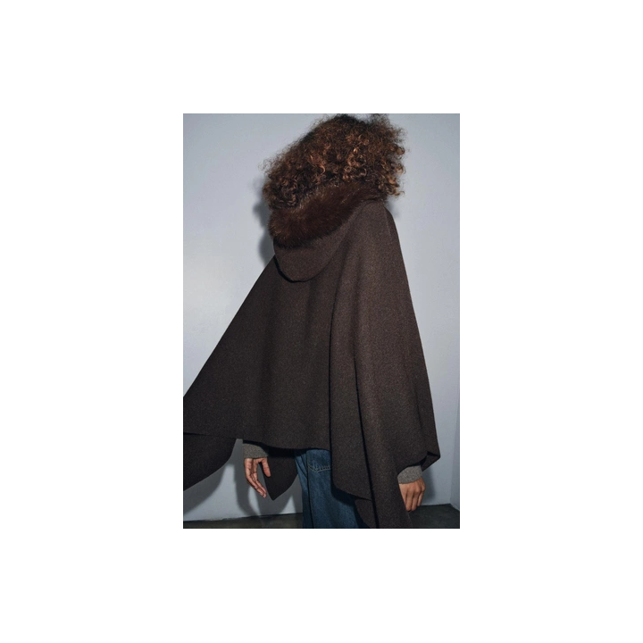 ТРИКОТАЖНАЯ НАКИДКА С МЕХОМ