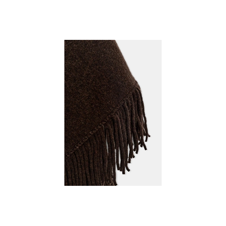 ТРИКОТАЖНАЯ НАКИДКА С БАХРОМОЙ