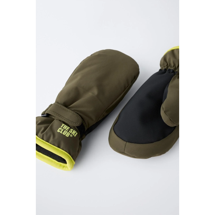 ВЕТРОЗАЩИТНЫЕ ВАРЕЖКИ С КОНТРАСТНЫМИ ДЕТАЛЯМИ, ЛЫЖНАЯ КОЛЛЕКЦИЯ