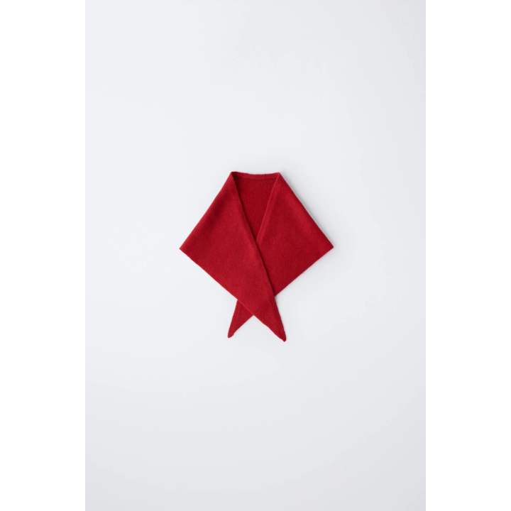 ТРЕУГОЛЬНЫЙ ПЛАТОК ИЗ ТОНКОГО ТРИКОТАЖА