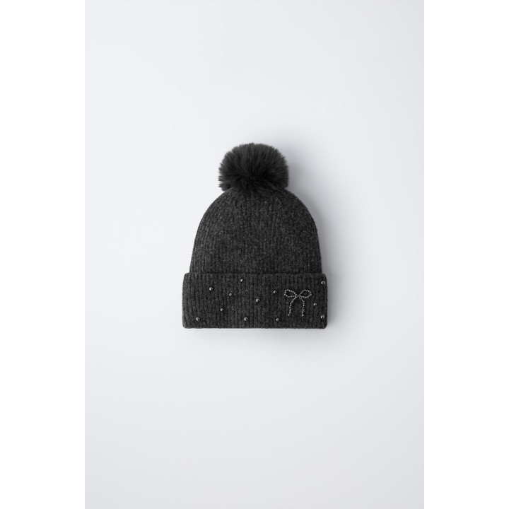 Вязаная шапка с шерстью и помпоном, украшенная блестками