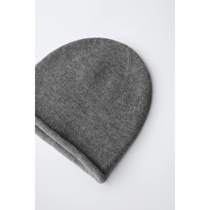 ШАПКА БИНИ ИЗ ШЕРСТЯНОЙ ПРЯЖИ