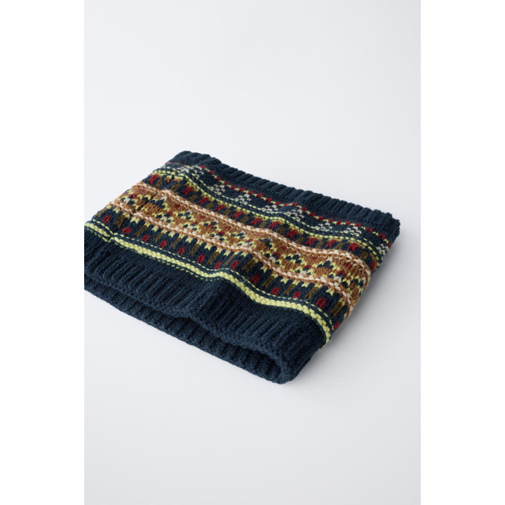 Вязанный воротник-хомут с жаккардовым узором