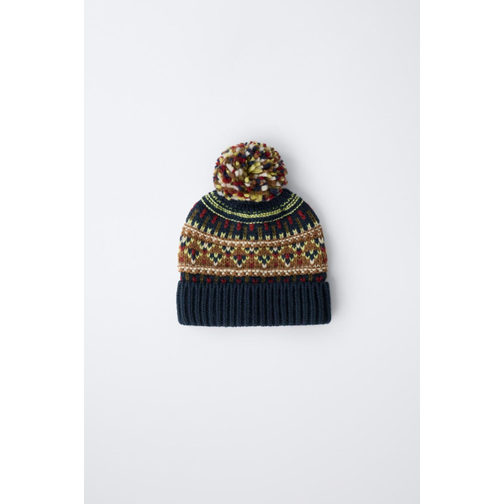 Шапка-бини из жаккардового трикотажа