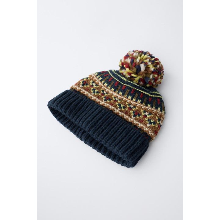 Шапка-бини из жаккардового трикотажа