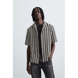 ЖАККАРДОВАЯ РУБАШКА С КОНТРАСТНЫМ РИСУНКОМ