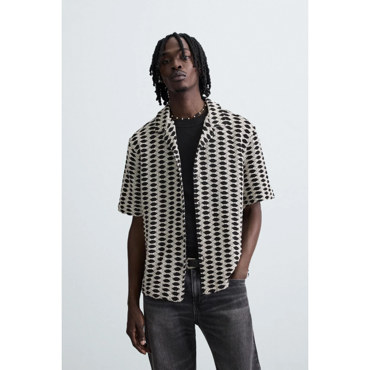 ЖАККАРДОВАЯ РУБАШКА С КОНТРАСТНЫМ РИСУНКОМ