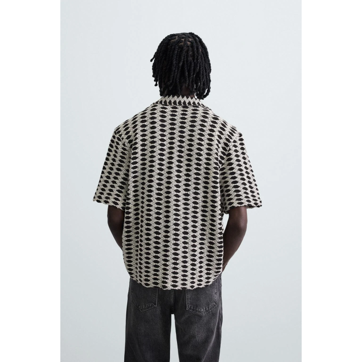 ЖАККАРДОВАЯ РУБАШКА С КОНТРАСТНЫМ РИСУНКОМ