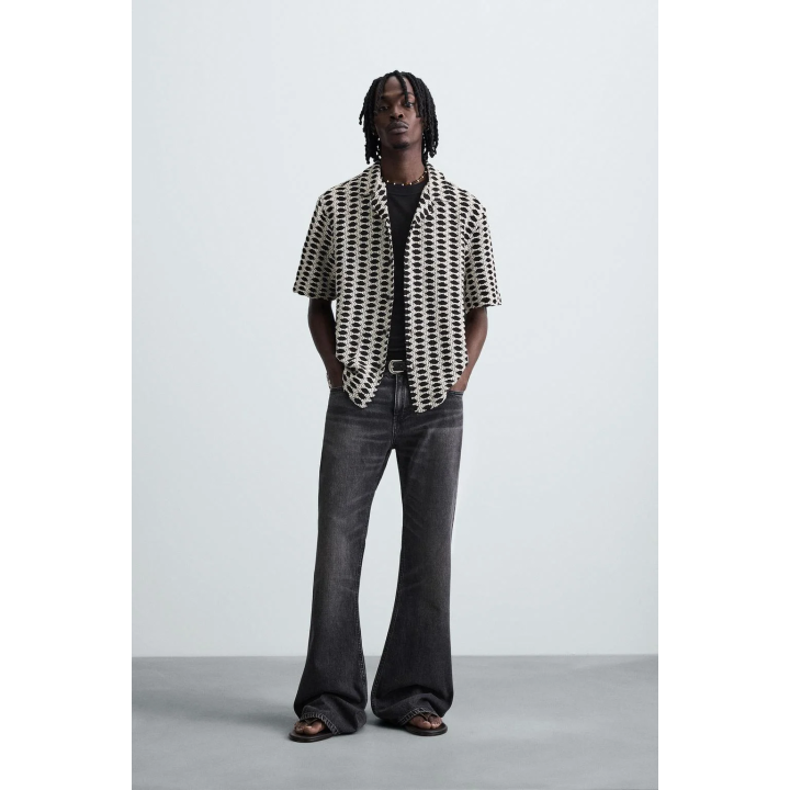 ЖАККАРДОВАЯ РУБАШКА С КОНТРАСТНЫМ РИСУНКОМ