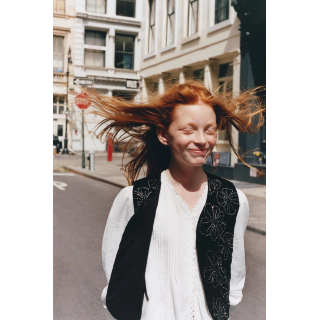 ЖИЛЕТ VELVET С БУСИНАМИ