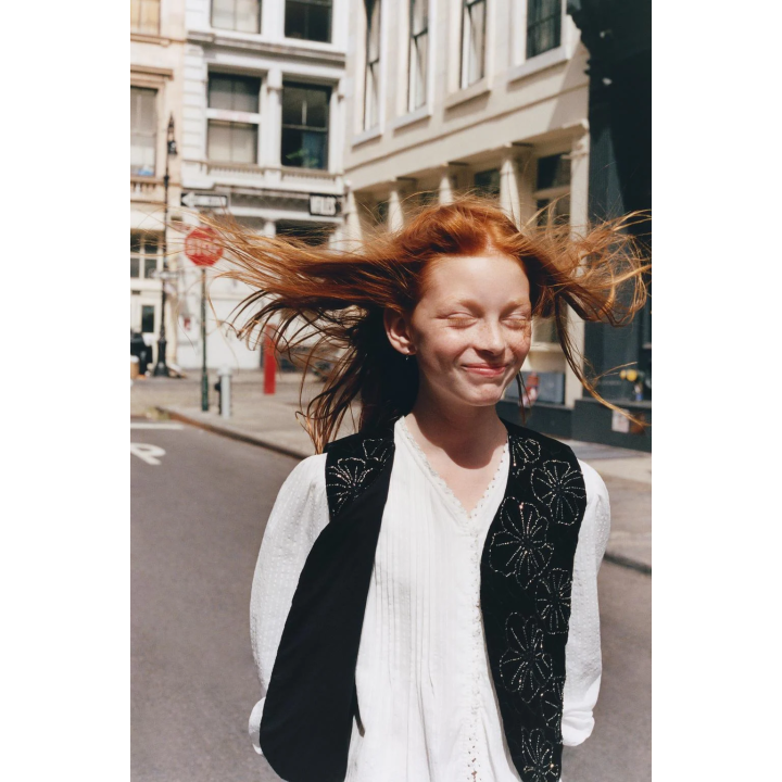 ЖИЛЕТ VELVET С БУСИНАМИ