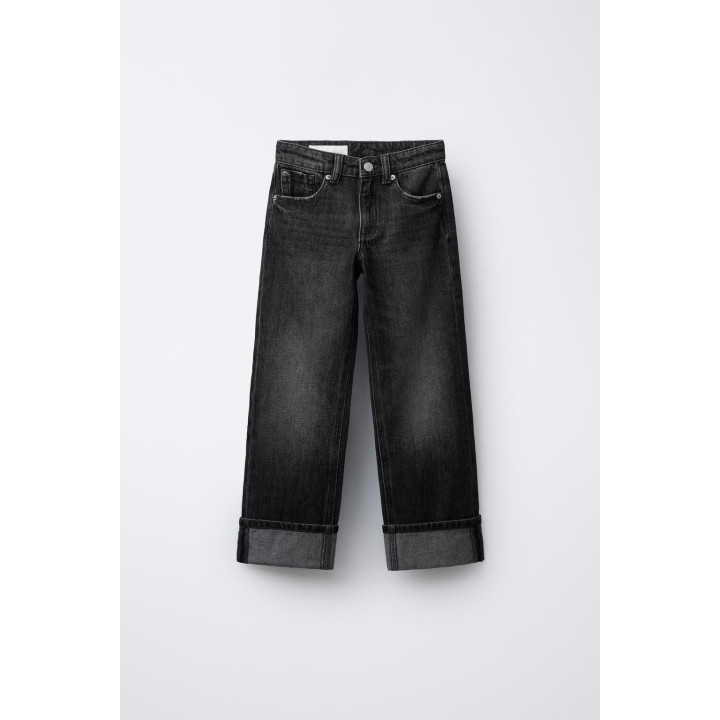 ПРЯМЫЕ ДЖИНСЫ С ОТВОРОТАМИ СНИЗУ