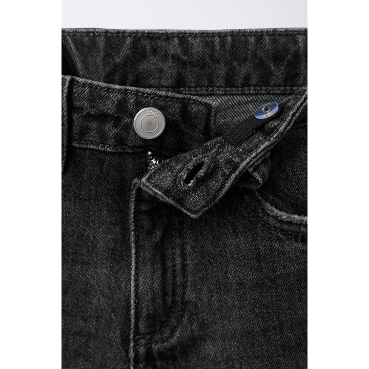 ПРЯМЫЕ ДЖИНСЫ С ОТВОРОТАМИ СНИЗУ